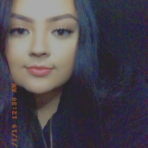 Meet your Posher, Daniela